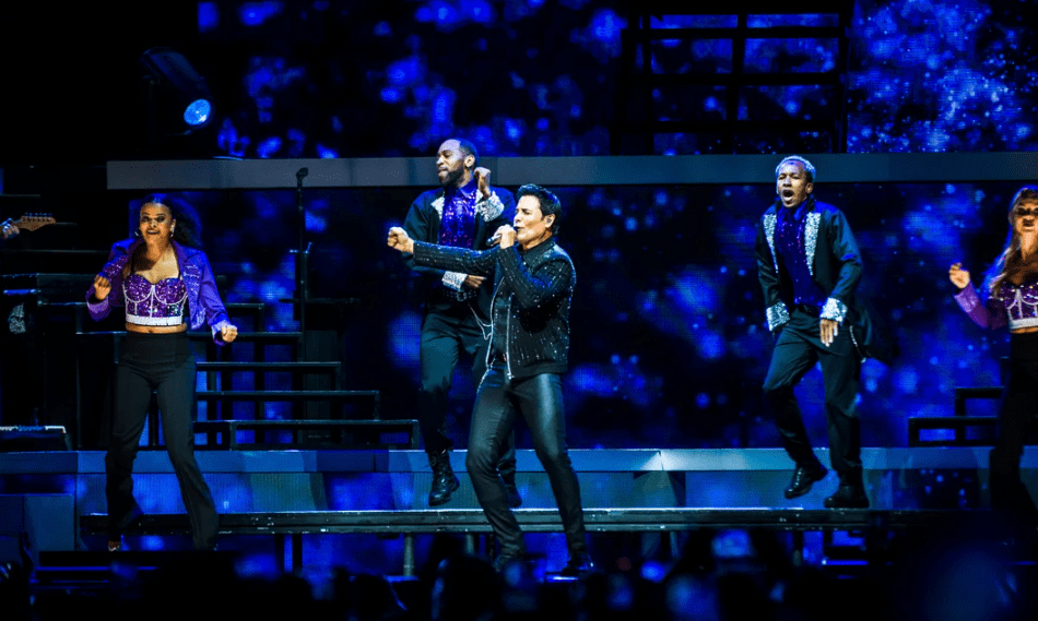 Chayanne deslumbró en Córdoba con un show a sala llena y emocionó al público con “Un Siglo Sin Ti”